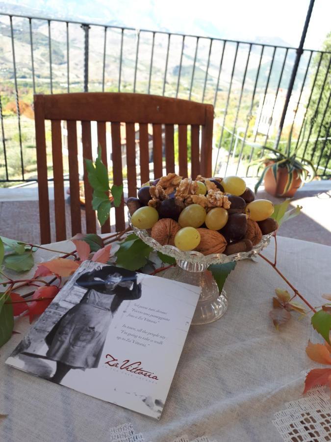 B&B "Za' Vittoria"#Lagodibomba Exterior foto